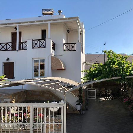 Dea House Finikas (Syros) Exterior foto