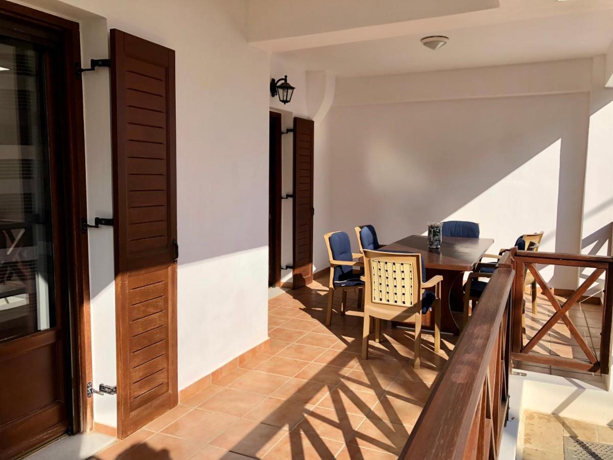 Dea House Finikas (Syros) Exterior foto